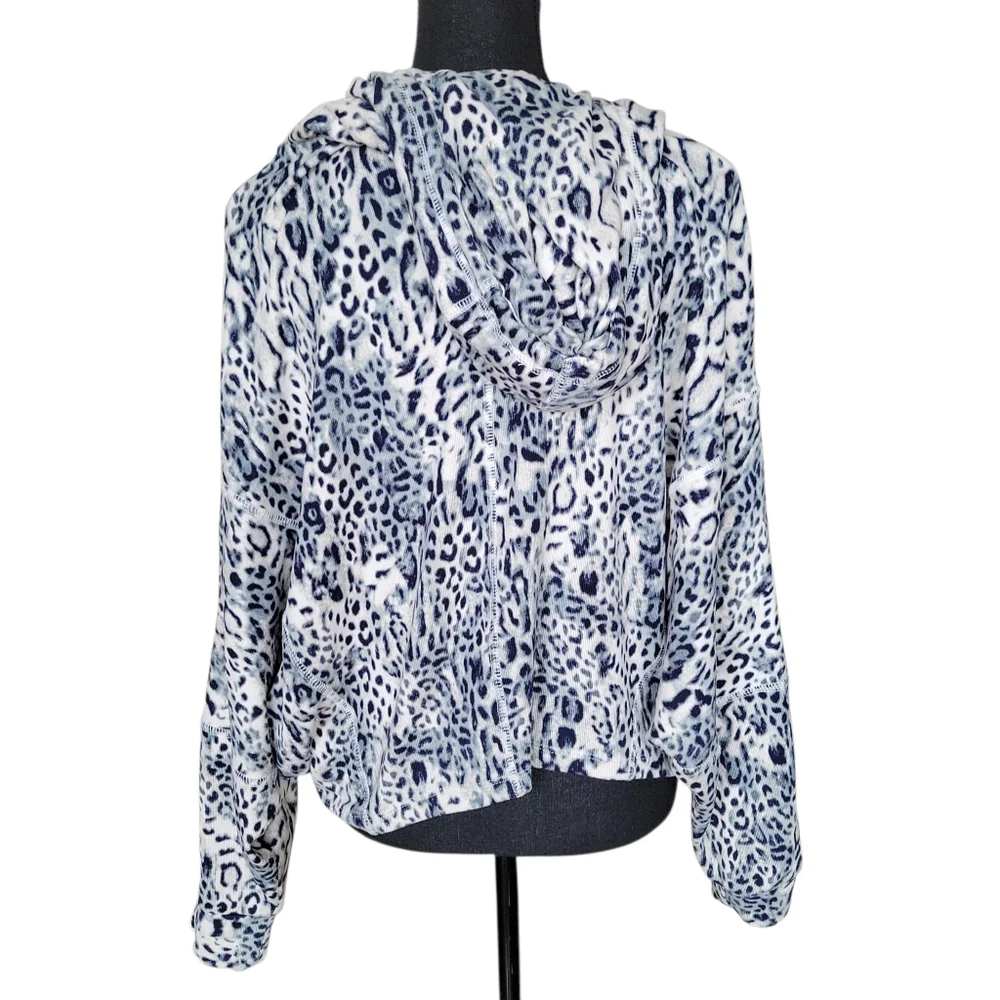 Midnight Bakery Blue & White Leopard Print Pajama Set Women's Size S